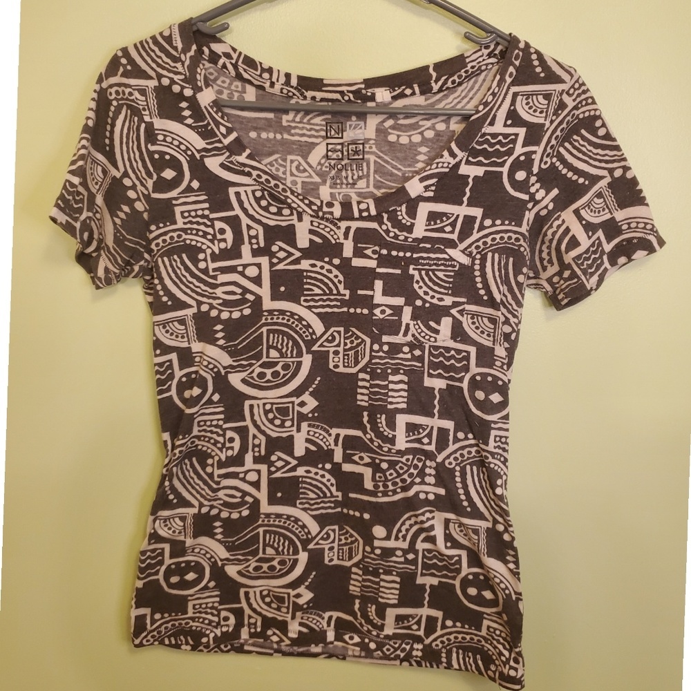 Scoop neck tee